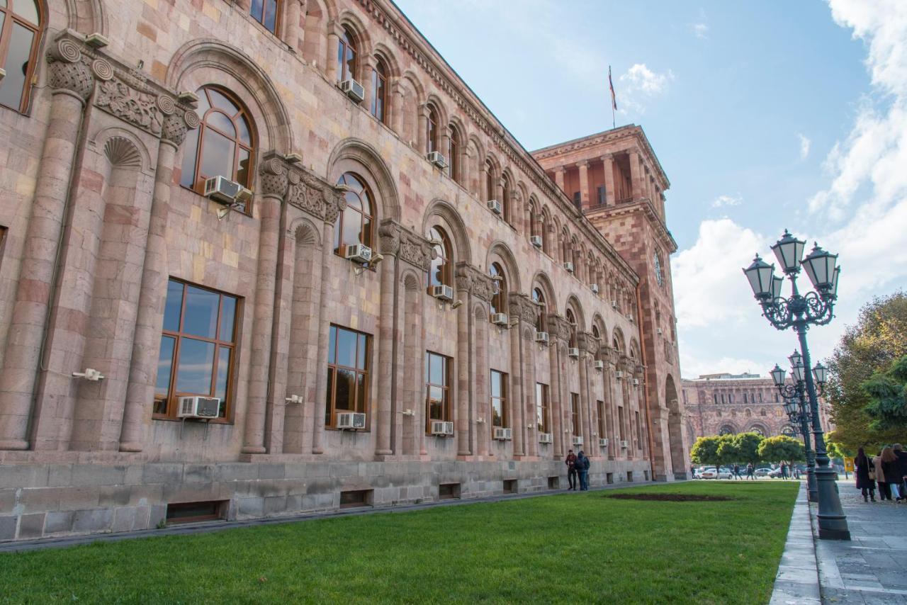 Umba Apartment N1 Yerevan Bagian luar foto